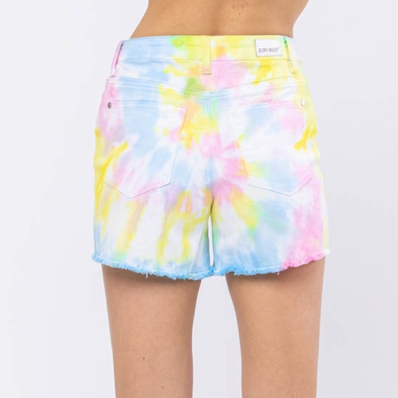 Judy Blue | Swirl Tie Dye High Waist Shorts 150082 - Picture 3 of 8